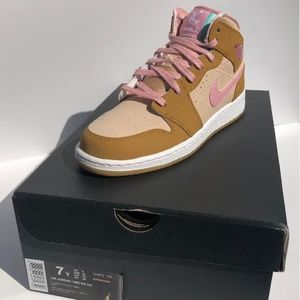 Nike Air Jordan 1 Mid WB GG Lola Bunny size 7Y